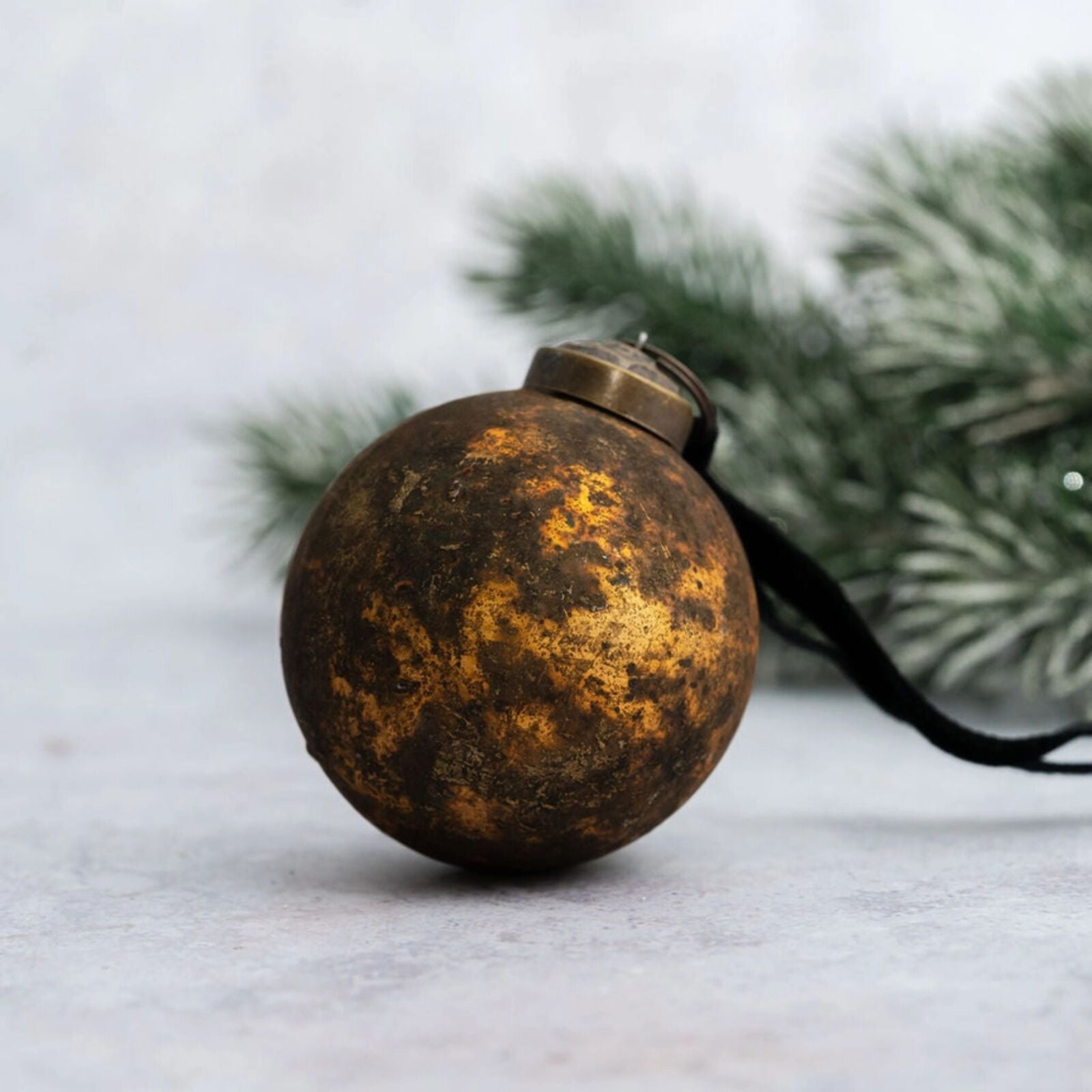 Antique Gold Textured Glass Christmas Bauble