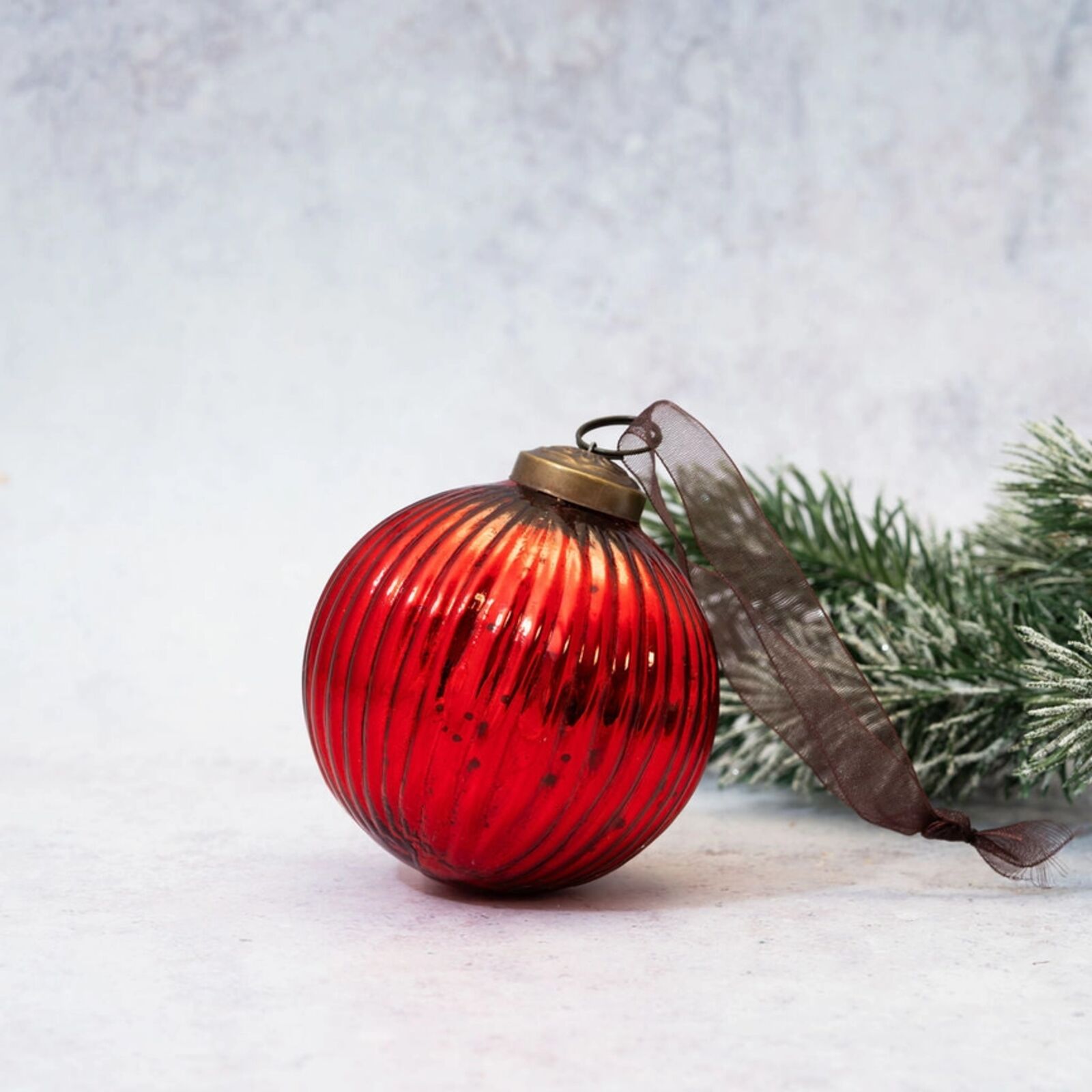 Classic Red Ribbed Glass Christmas Bauble