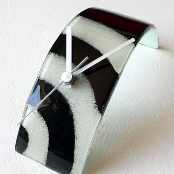 Black and White Fusion Glass Table Clock