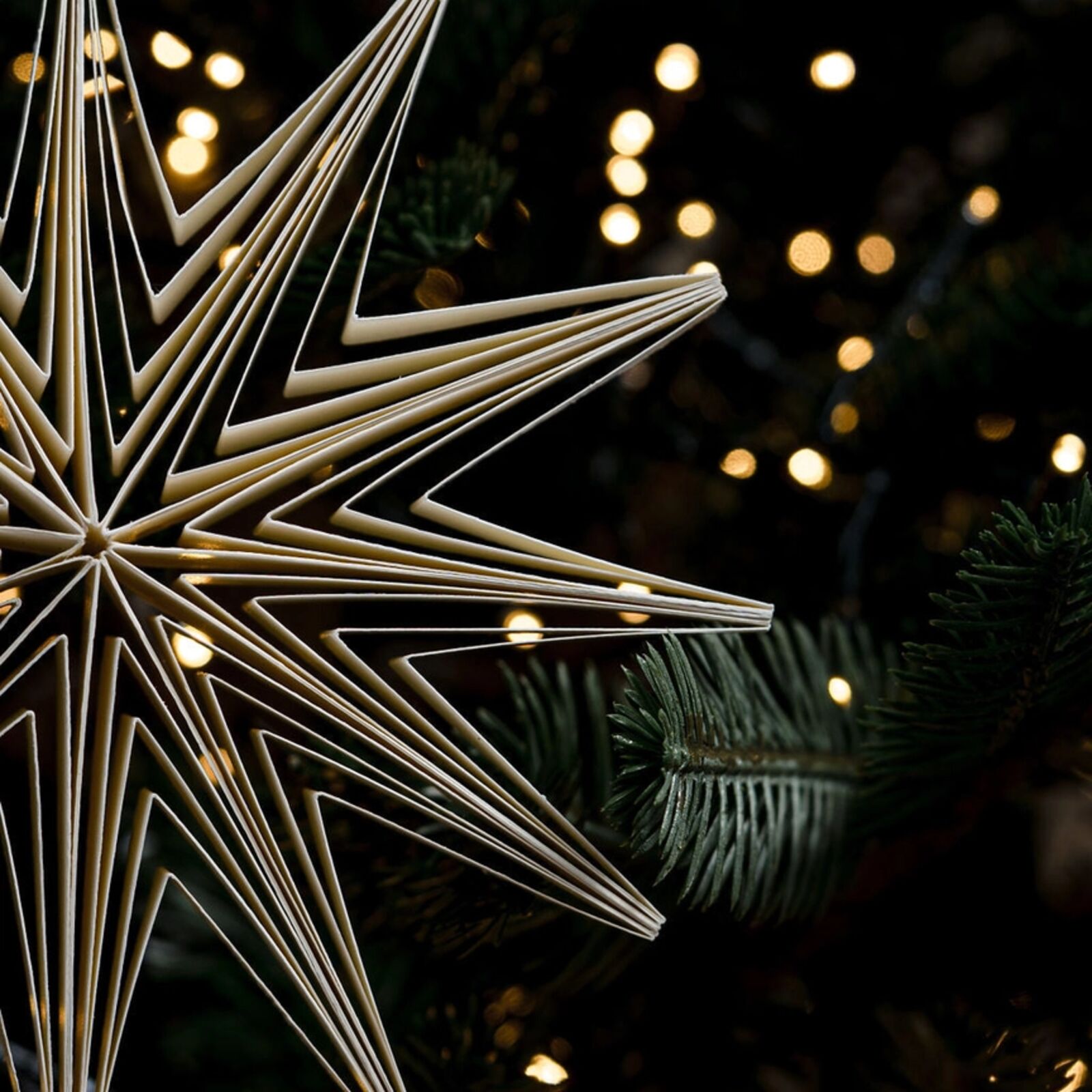 18cm White Giant Paper Star Hanging Decoration