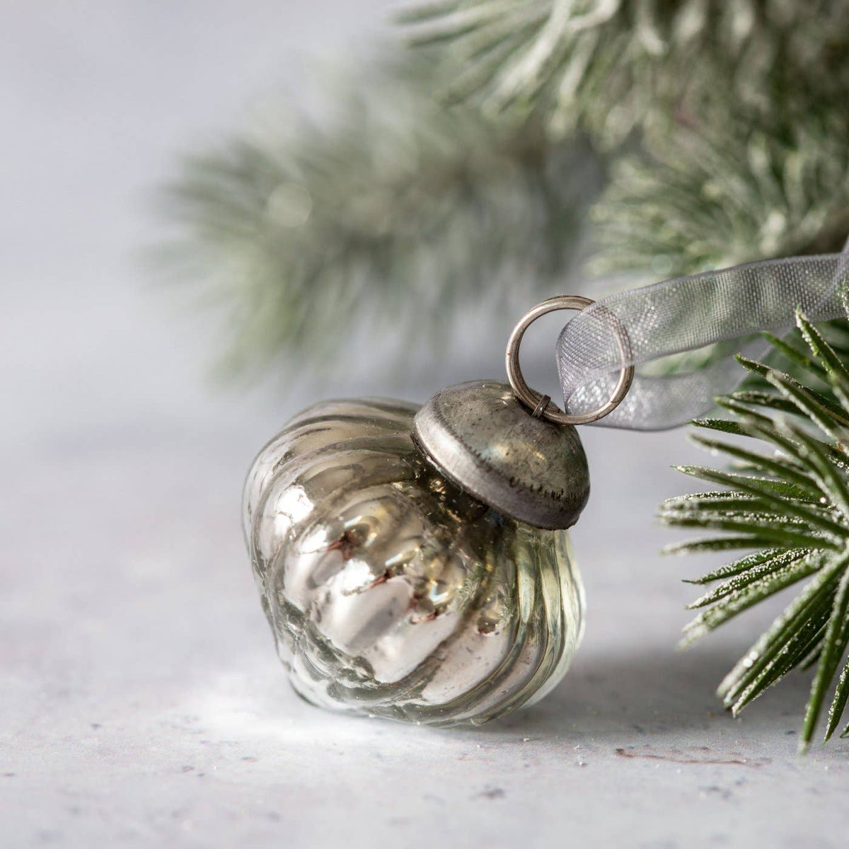 Set Of 6 Silver Ribbed Glass Lantern Christmas Baubles With Ribbons
