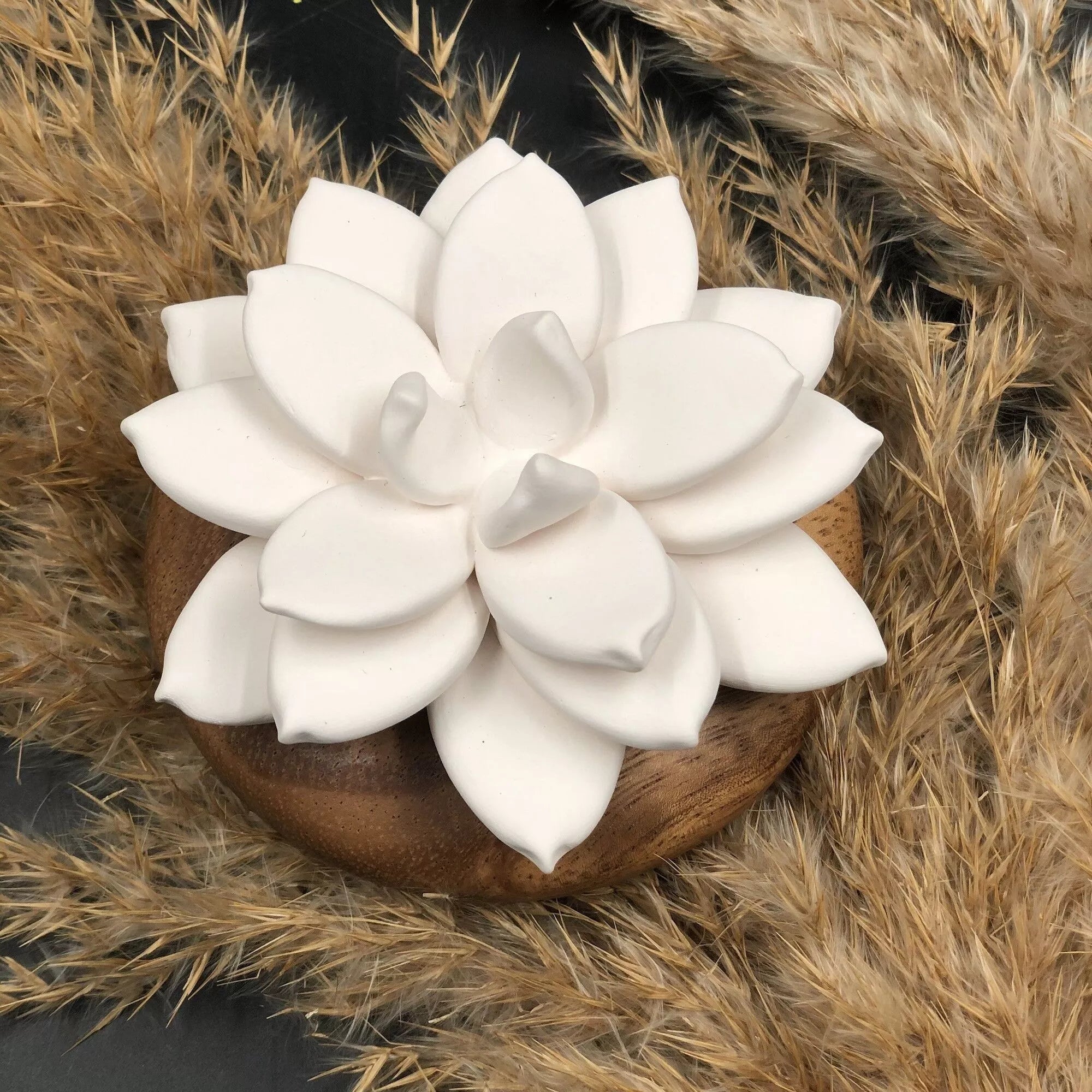 Handmade Acacia Wood & Porcelain Star Flower Oil Diffuser 3