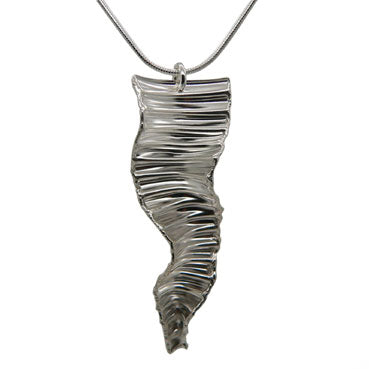 Jazzy Waves Ribbed Silver Pendant